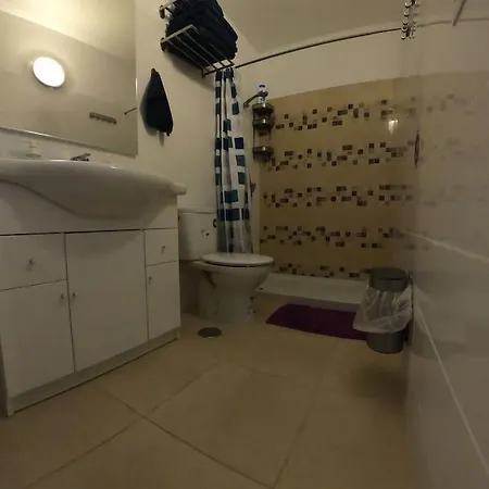 Private With Air Condition And Pool *