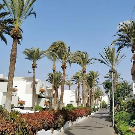Private With Air Condition And Pool Appartement *