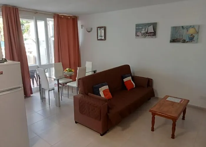 Private With Air Condition And Pool Appartement